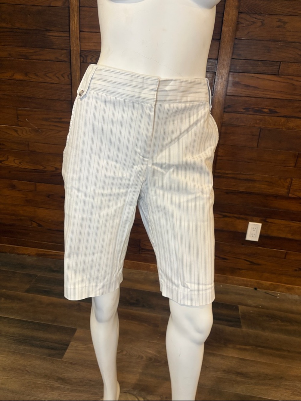 Sport Haley White Pinstripe Men's Flat-Front Shorts